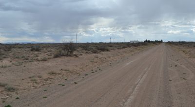 1.5 Acres Deming NM - Power on Lots